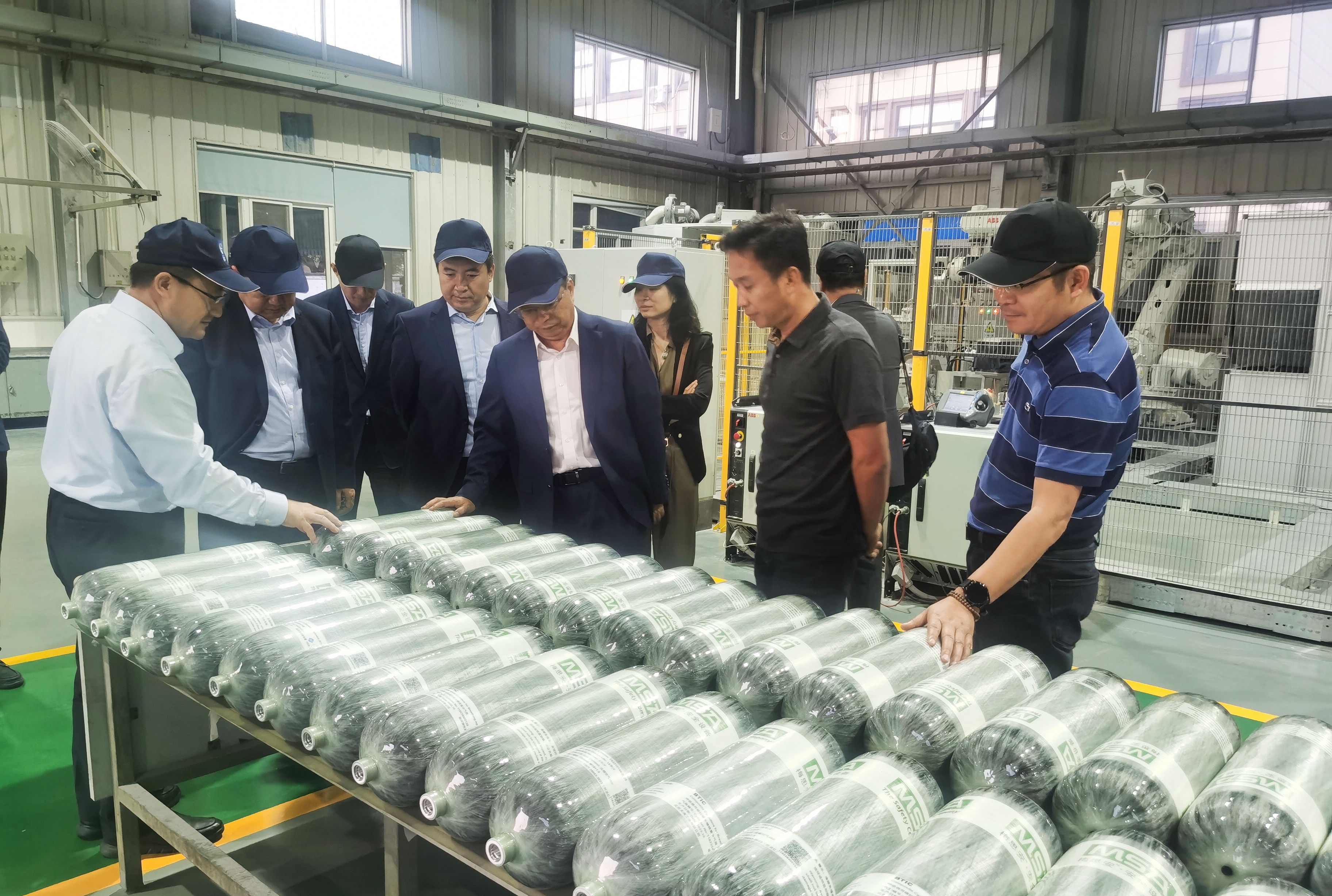 生产车间.jpg 生产车间.jpg